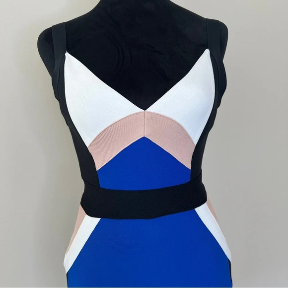 Elegant Colorblock Sleeveless Dress - Picture 2 of 6